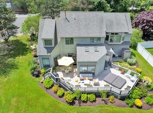 8 Barn Ln, Gloucester, MA 01930