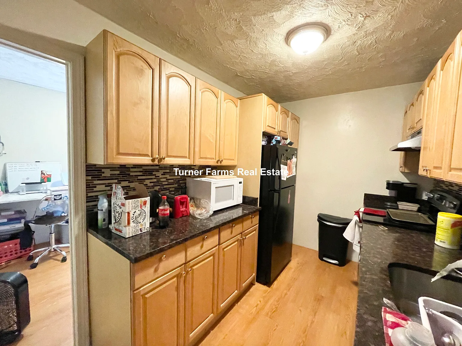 4 bed, 9999 sqft, $4,000 — Photo 2