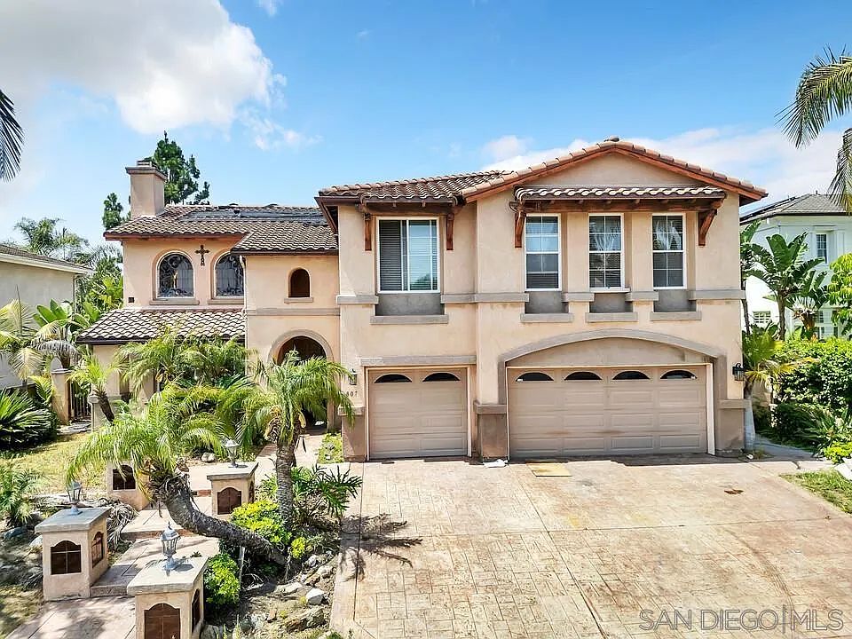 1st image of 807 Calle Lagasca