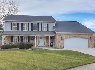 1075 N Stone Ct, Naperville, IL 60563