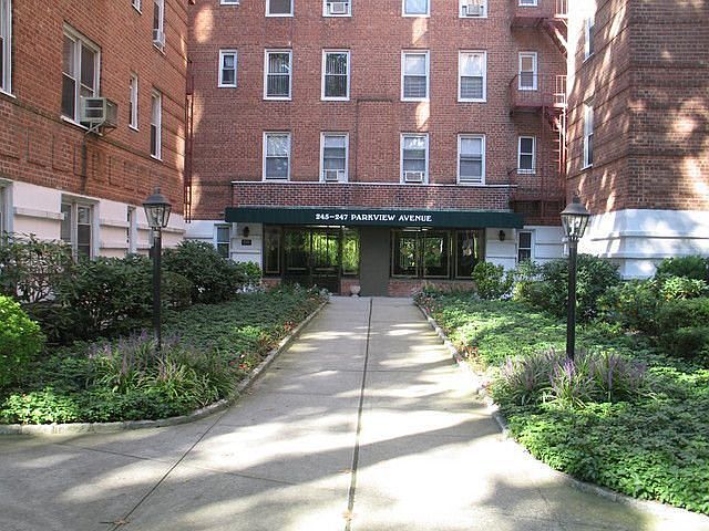 1st image of 247 Parkview Ave APT 4P