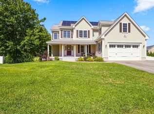 37 Bacon St, Pepperell, MA 01463