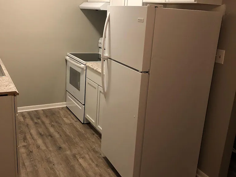1001 W North St #8 — Photo 6
