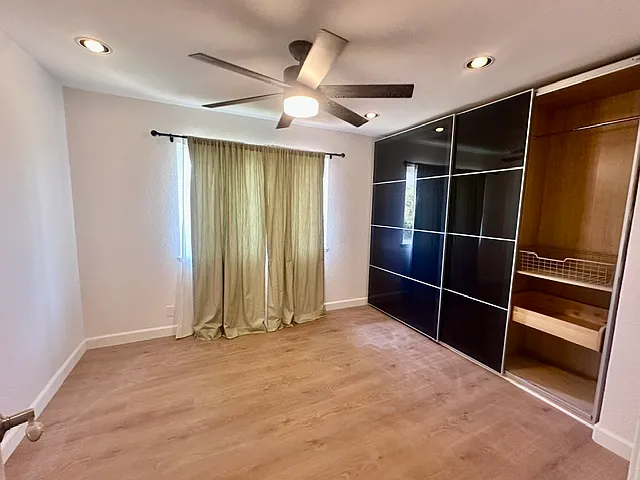 983 Modjeska Cir — Photo 10
