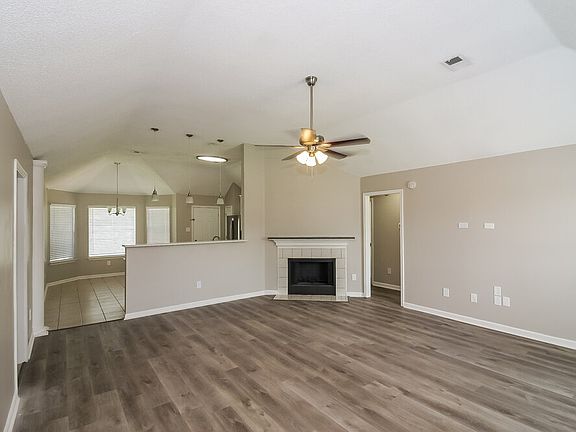 4th image of 7190 Hunters Horn Dr