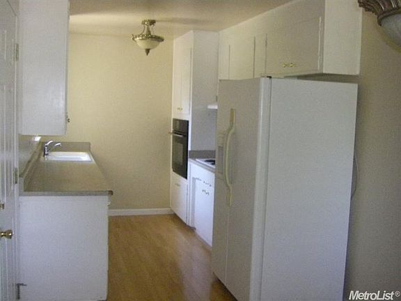 4th image of 6219 Providence Way