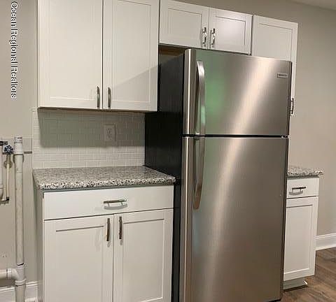 4th image of 801 W Lakeshore Dr