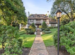 16 West Rd, Short Hills, NJ 07078