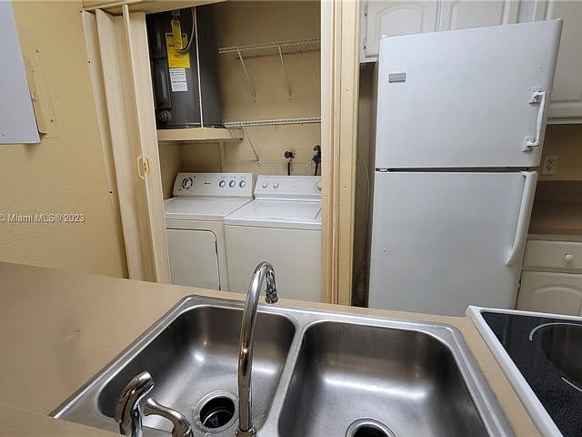 1st image of 4453 Treehouse Ln #D