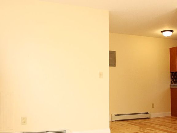5th image of 102 Park St #4