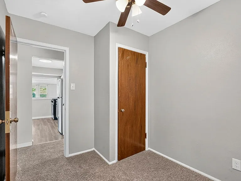 161 Cameron Rd — Photo 5