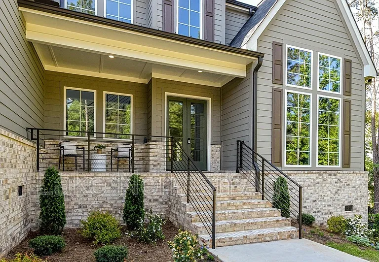 4609 Firethorn Ct — Photo 2