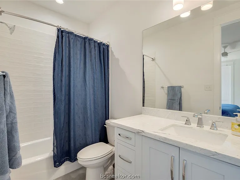 210 Tarrow St — Photo 22