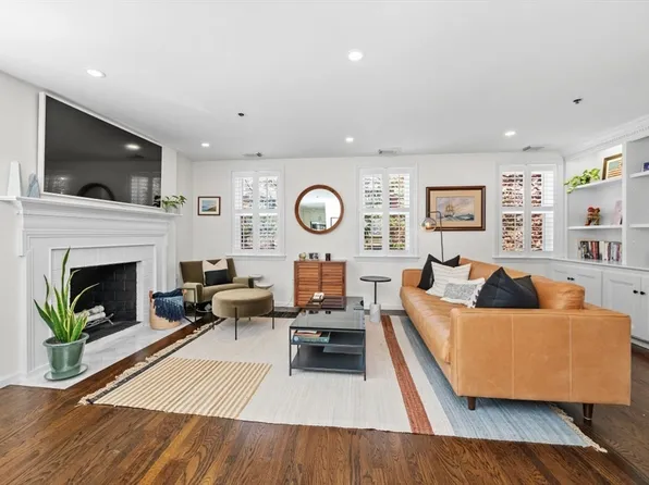 21 Main St APT B, Charlestown, MA 02129