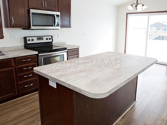 4th image of 2134 10th St W