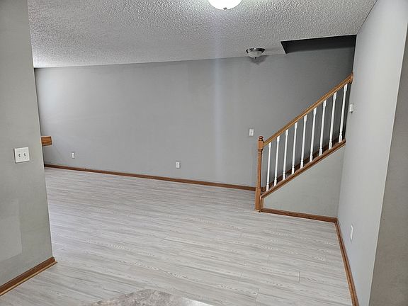 5th image of 2463 Yellowstone Dr
