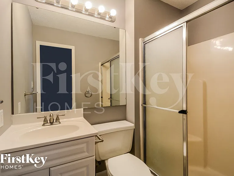 700 Fernwood Ter — Photo 10