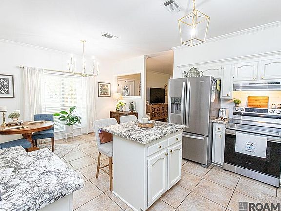 4th image of 40308 La Rochelle Rd