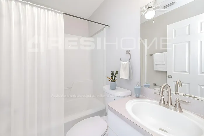 1335 34th St NW — Photo 12