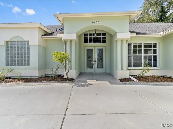 9400 Merriweather Dr, Weeki Wachee, FL 34613