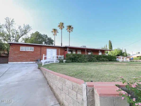 1055 N Anza Dr, Nogales, AZ 85621