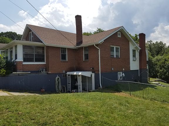4th image of 4138 Vermont Ave NW