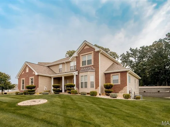 1528 Hibernation Holw, Wentzville, MO 63385