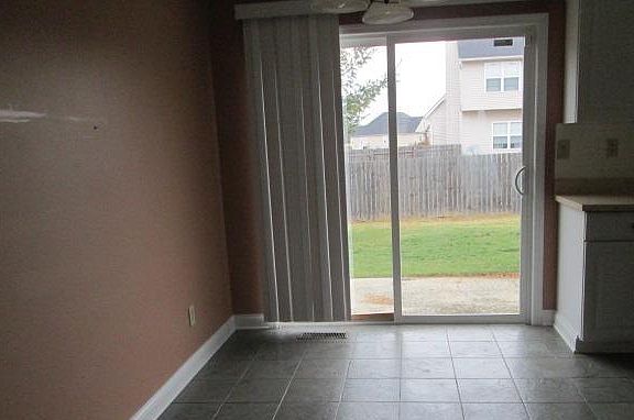 5th image of 6 Garden St