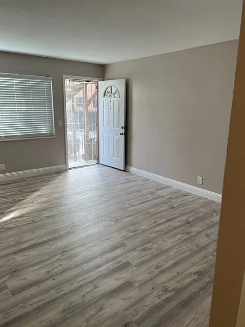 2 bed, 700 sqft, $2,750 — Photo 1