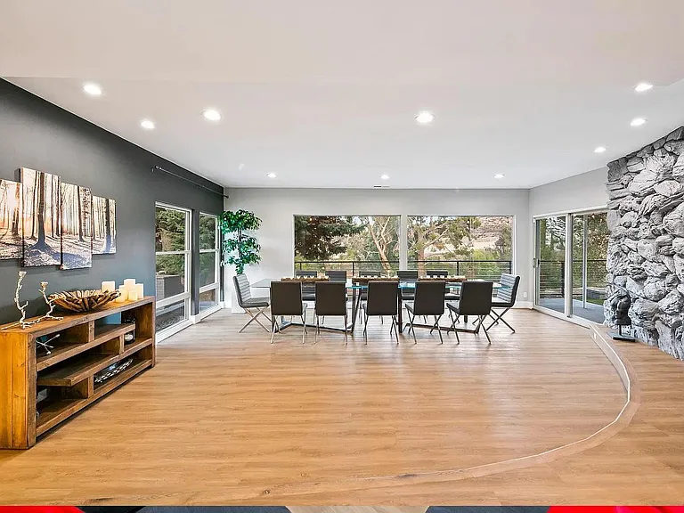15620 Royal Ridge Rd — Photo 18