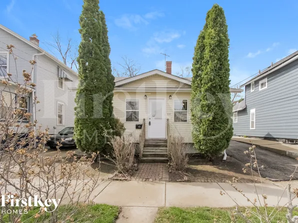 515 Columbia St, Aurora, IL 60505