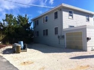 4 Division Ave, Surf City, NJ 08008