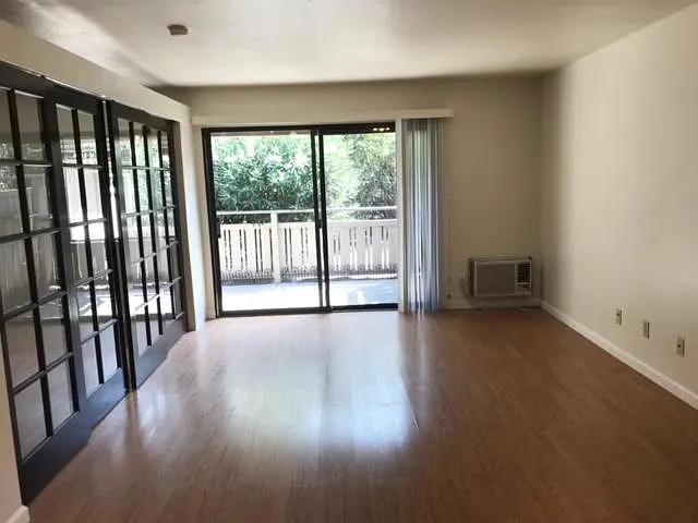 101 Kinross Dr #4 — Photo 31
