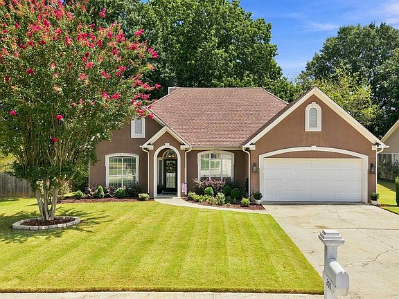 5th image of 205 Leaf Ln