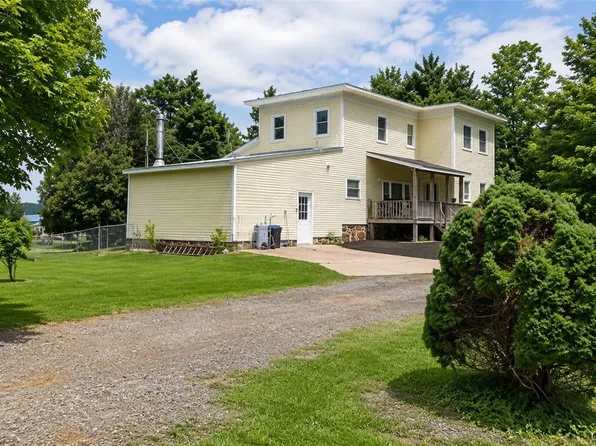 1754 County Route 12, Central Square, NY 13036