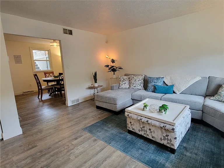 611 Broadhead Ave — Photo 7