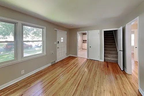 2nd image of 5617 27th Ave S