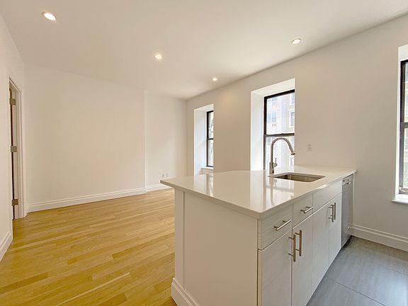 5th image of 349 E 58th St APT 3F