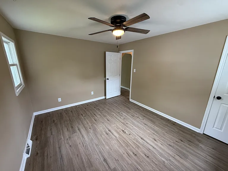 4114 Park Ave — Photo 11