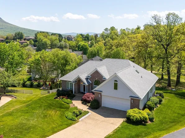 3741 Davis Rd, Penn Laird, VA 22846