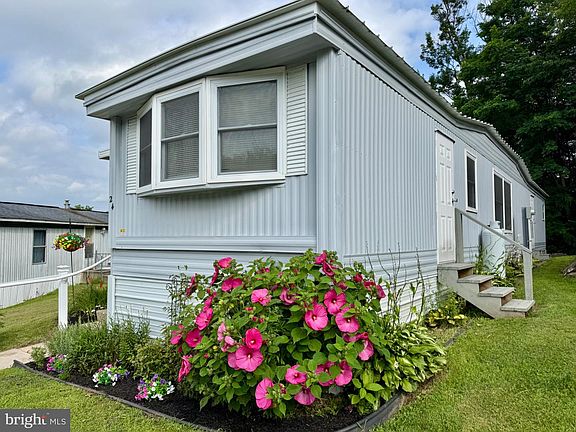 2nd image of 472 Swatara Rd #24