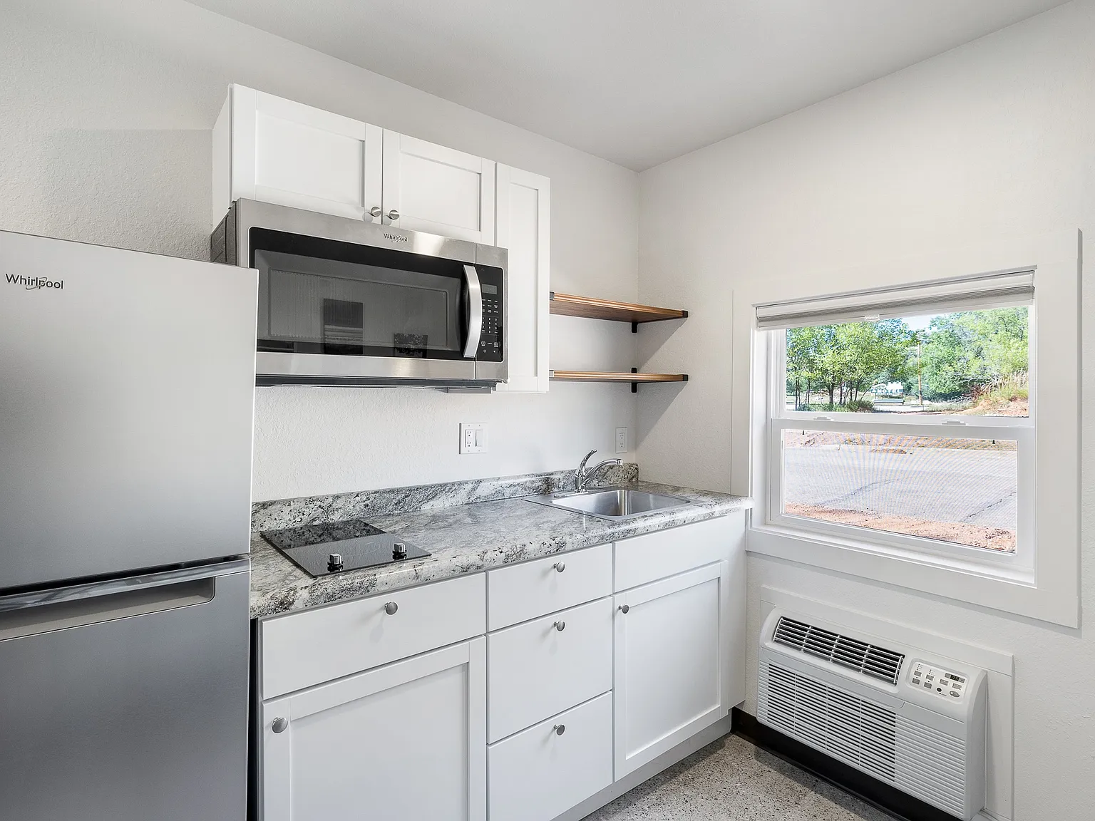 1145 Sherman St — Photo 3