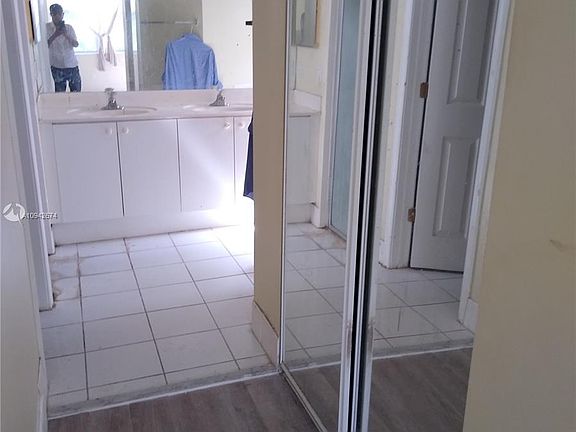 5th image of 1352 SE 16th Ave #0