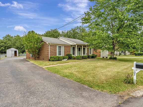 3rd image of 103 Ashland Dr