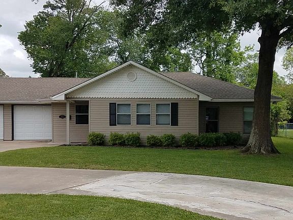 3rd image of 2680 W Lucas Dr