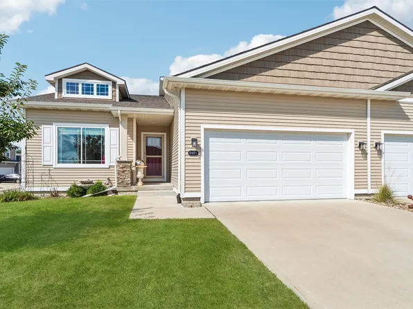 9491 Verdi Ln, West Des Moines, IA 50266