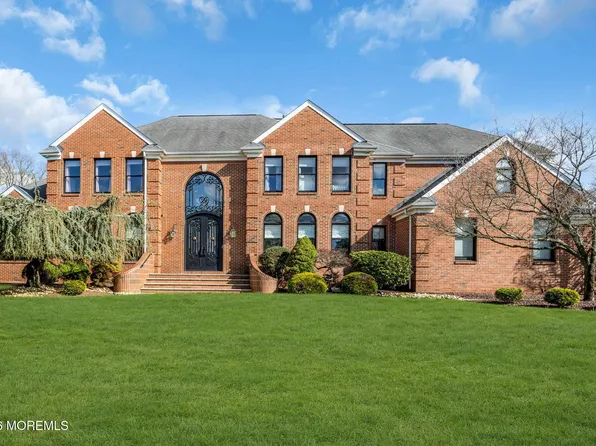 8 Kudyba Court, Manalapan, NJ 07726