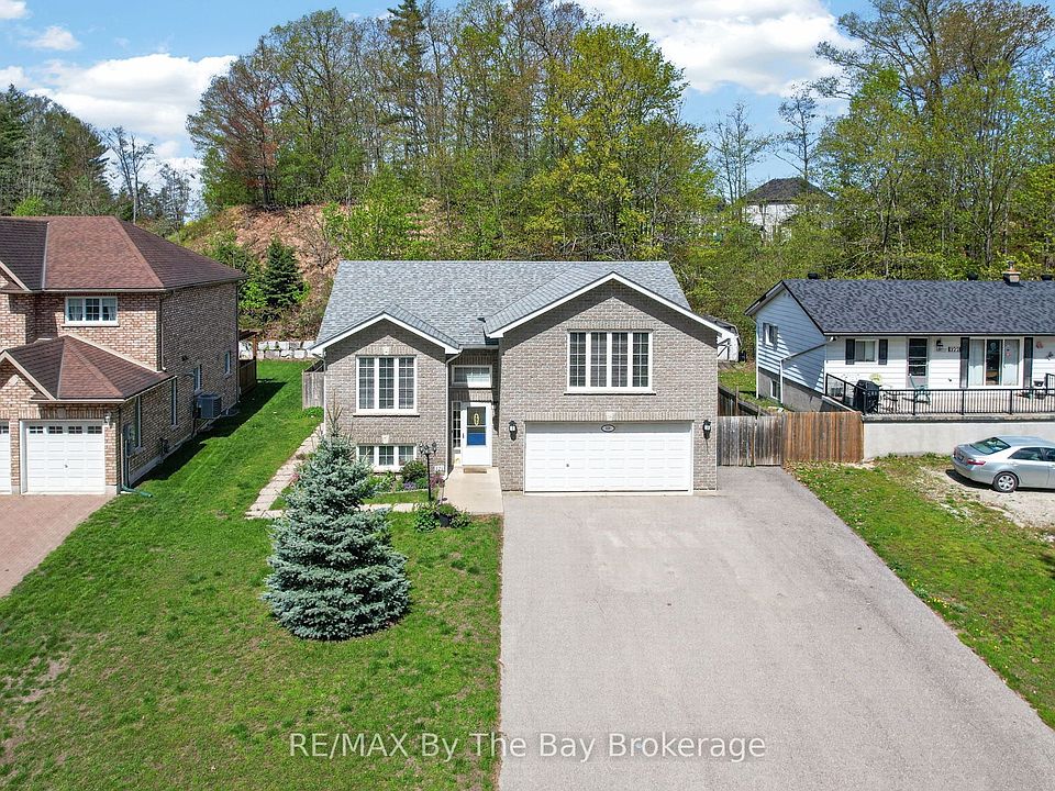1st image of 326 Golf Course Rd