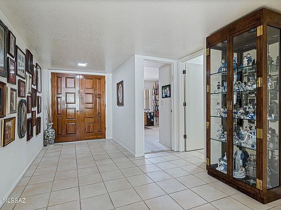 4th image of 5007 E South Regency Cir