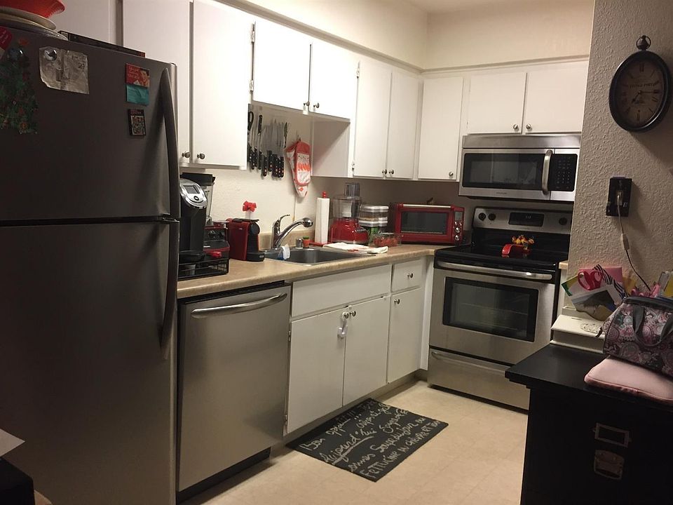 2nd image of 13067 Lincoln Way APT H
